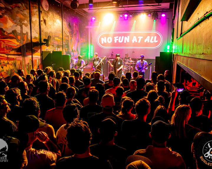 Mo's Desert Clubhouse